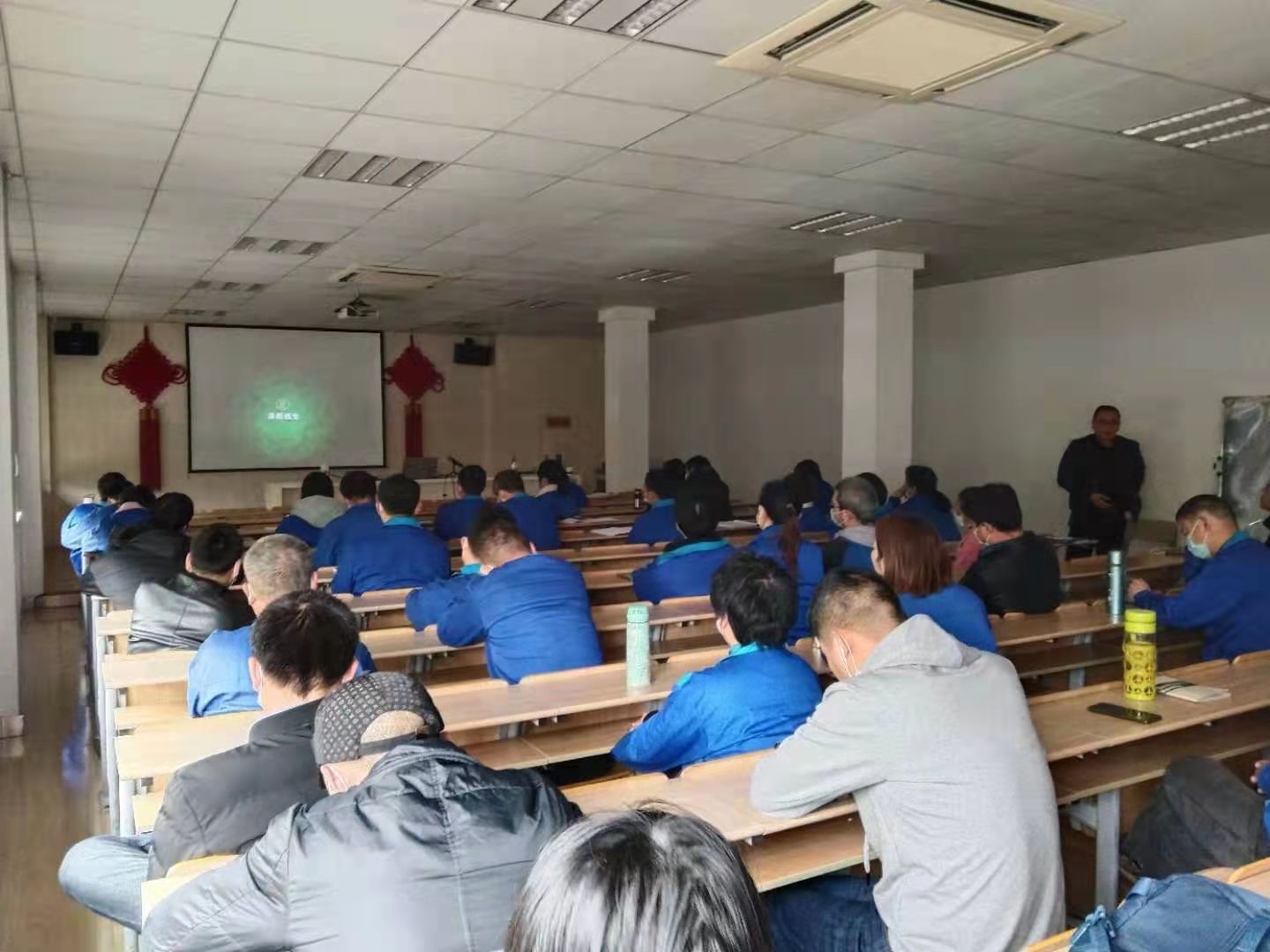 力士霸泵业开展以“安全第一、预防为主”为主题的安全知识培训(图4) 力士霸泵业开展以“安全第一、预防为主”为主题的安全知识培训(图4)